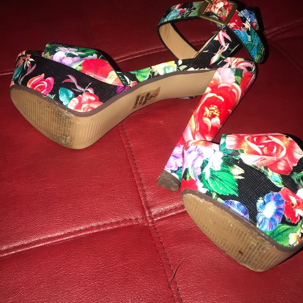 Platform - Picture 6 of 6